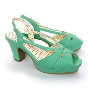 brand new bait mint blanca platform sandal